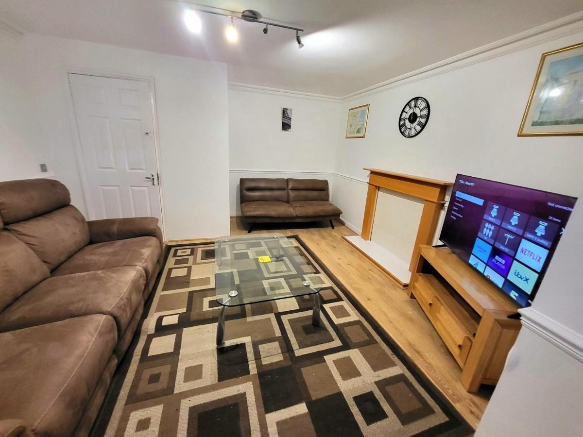 Manor Place Apartment Thamesmead Thamesmead  Bagian luar foto