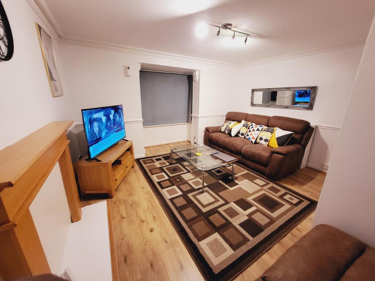 Manor Place Apartment Thamesmead Thamesmead  Bagian luar foto