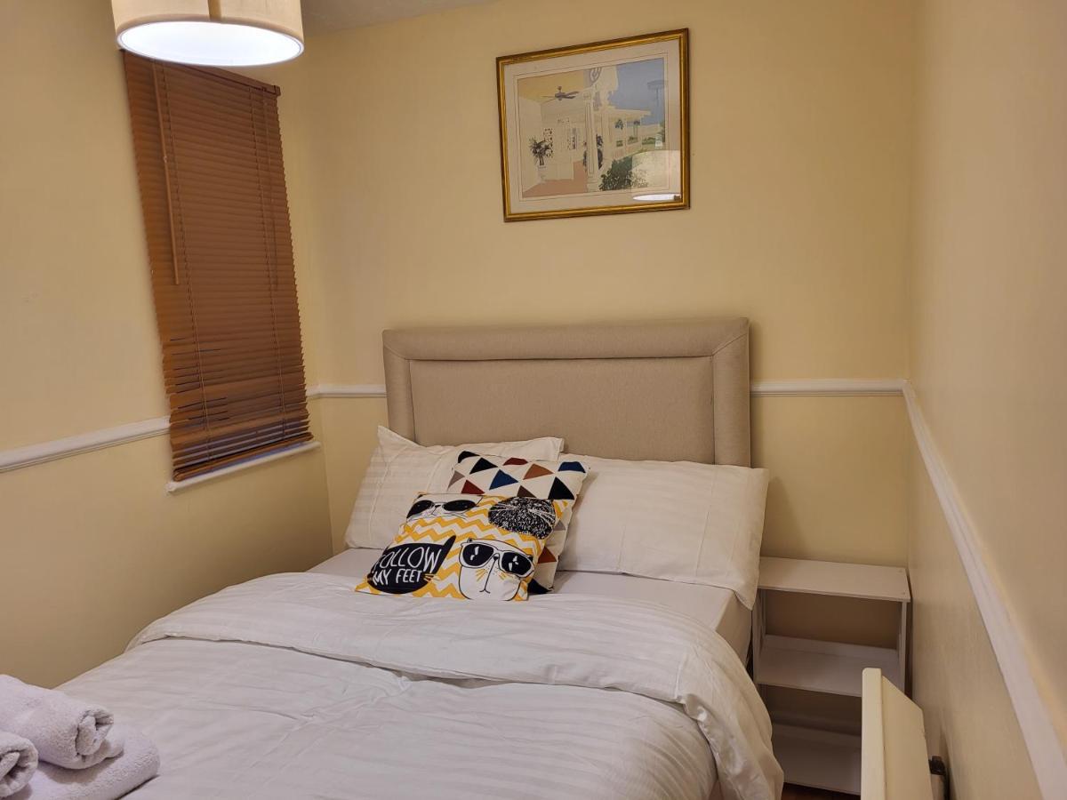 Manor Place Apartment Thamesmead Thamesmead  Bagian luar foto