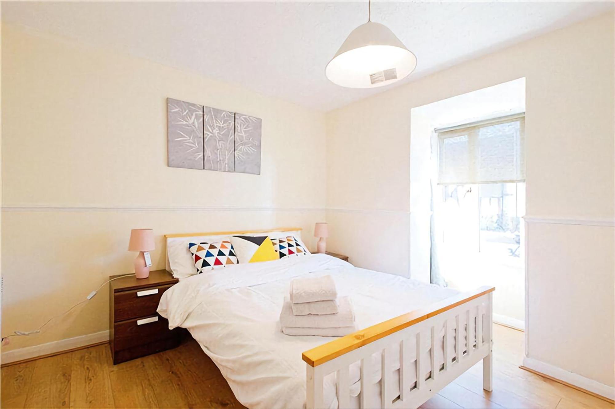 Manor Place Apartment Thamesmead Thamesmead  Bagian luar foto
